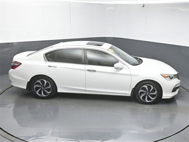 Used 2016 Honda Accord EX-L image 46