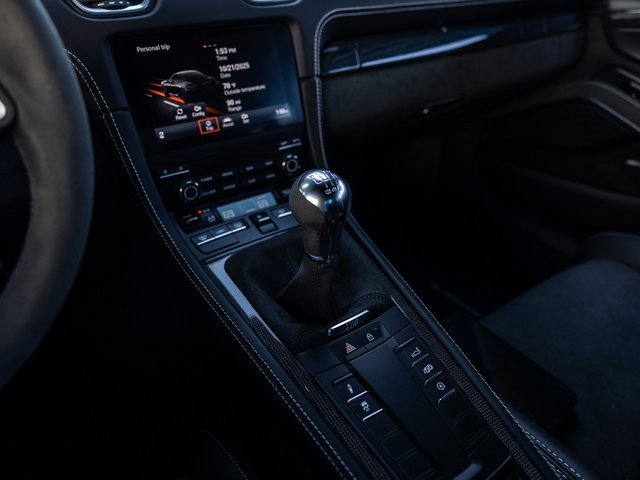 Used 2025 Porsche 718 Cayman GT4 image 30
