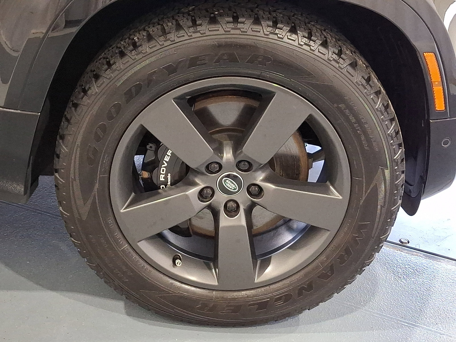 Certified 2023 Land Rover Defender 110 V8 image 7