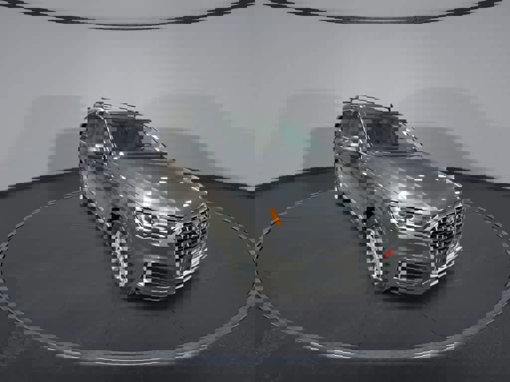 Used 2022 Audi Q7 2.0T Premium w/ Convenience Package image 2