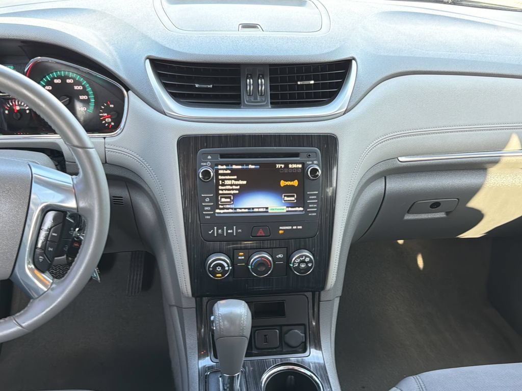 Used 2016 Chevrolet Traverse LT FWD image 13