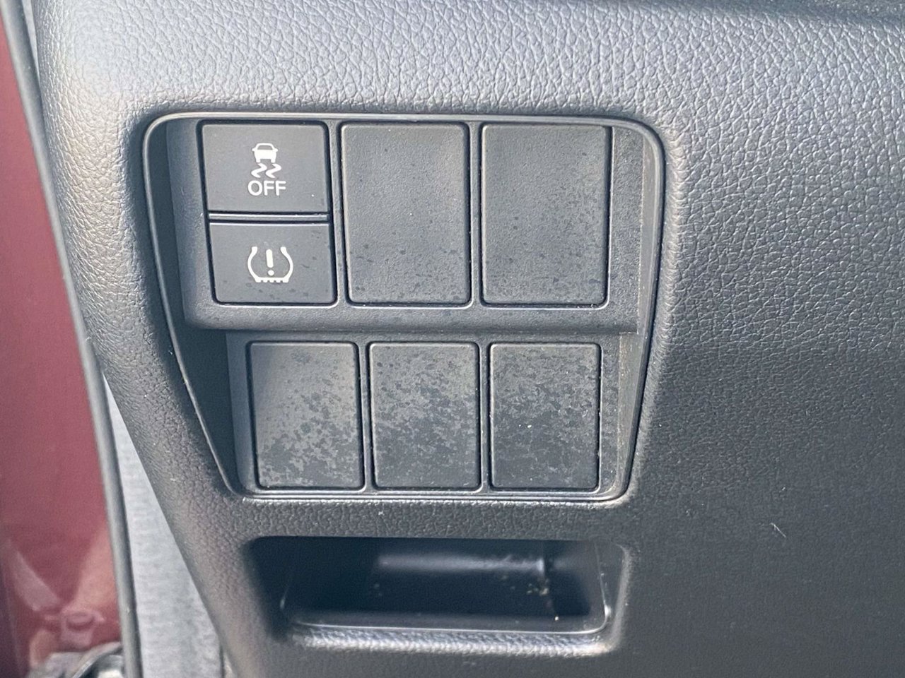 Used 2018 Honda CR-V LX image 28