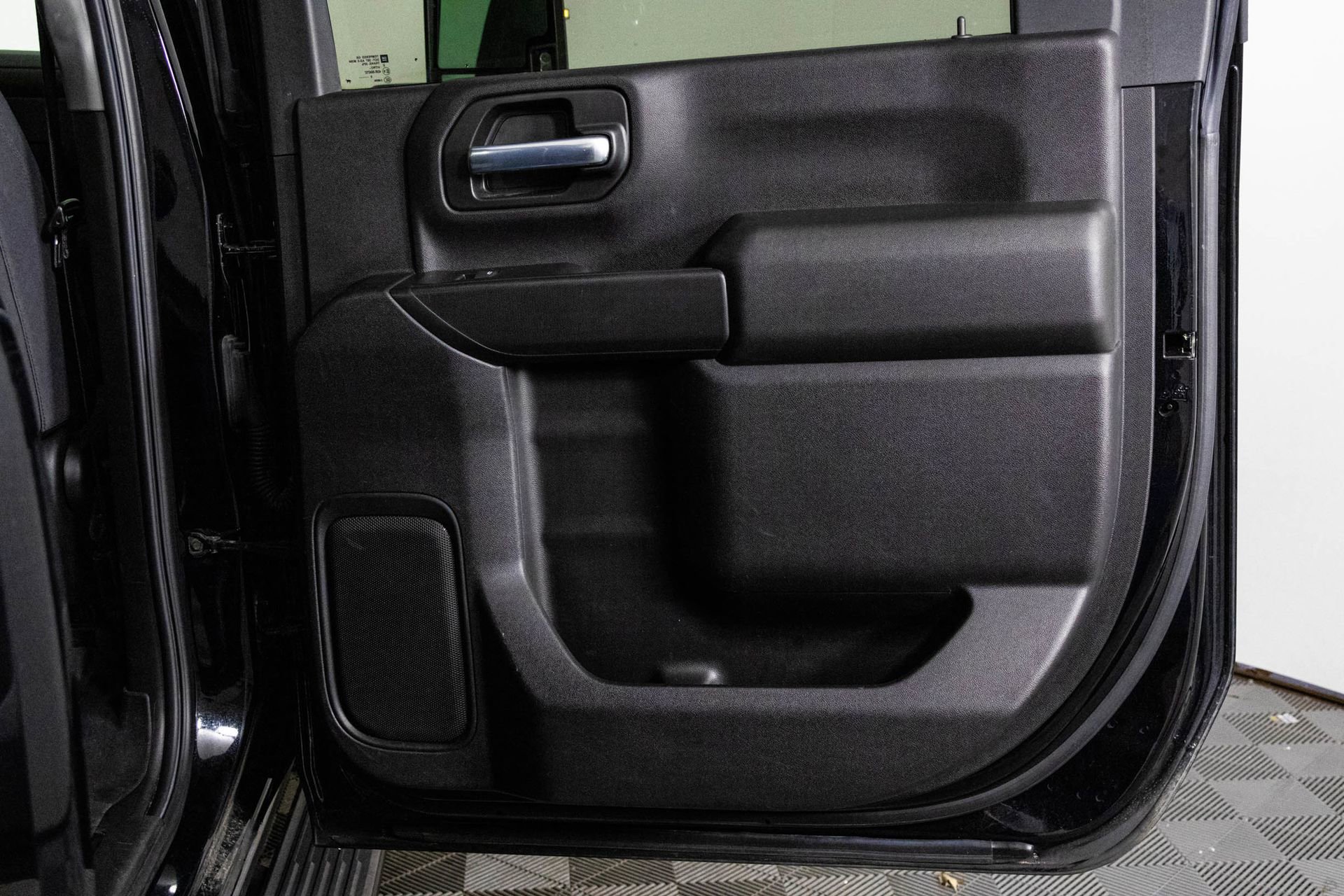 Used 2020 Chevrolet Silverado 2500 Custom w/ Custom Value Package image 34