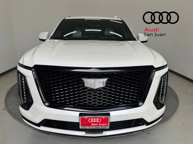 Used 2025 Cadillac Escalade Sport Platinum w/ LPO, ONYX Package AWD/4WD image 2