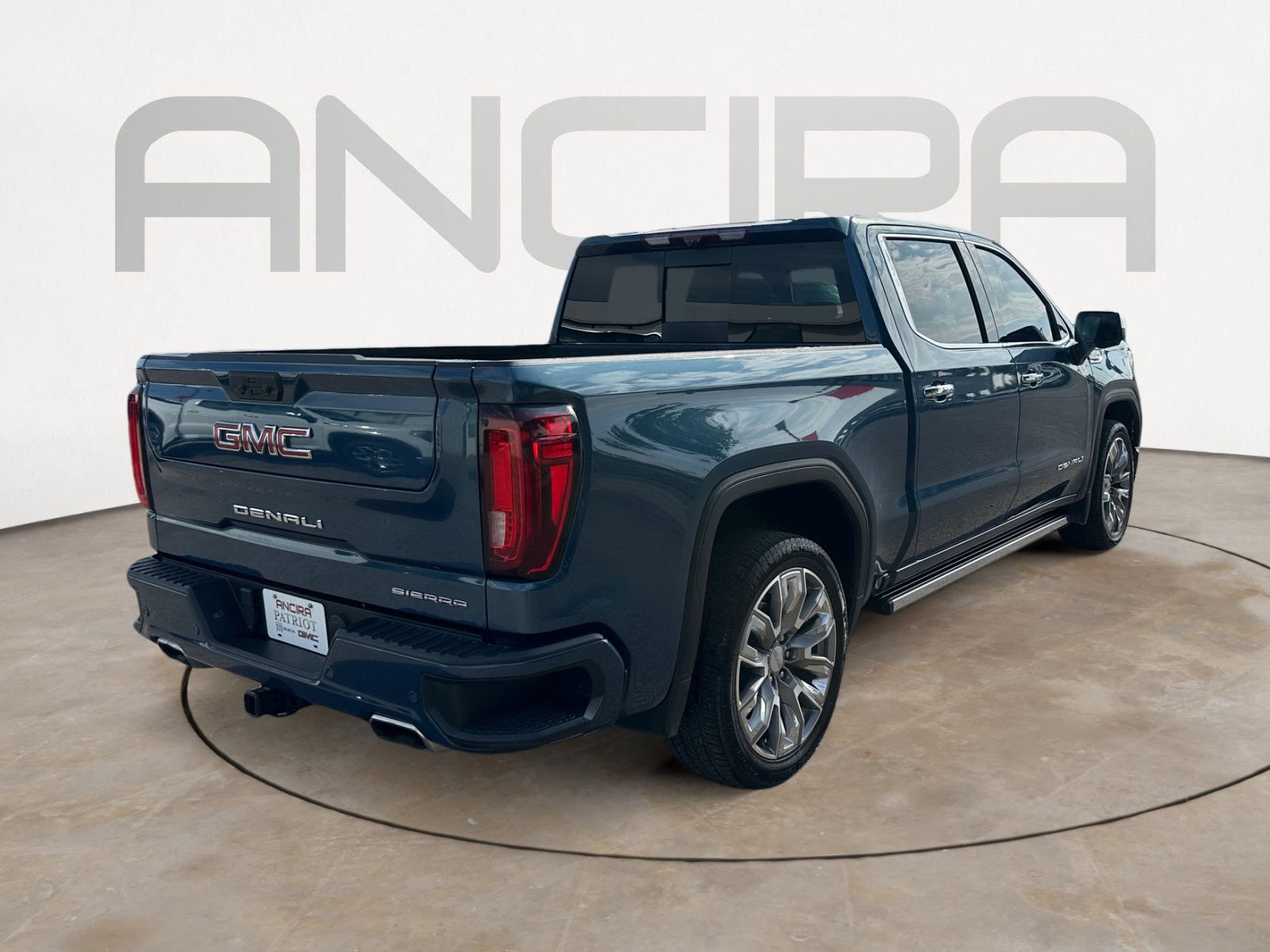 Used 2024 GMC Sierra 1500 Denali w/ Denali Reserve Package AWD/4WD image 10