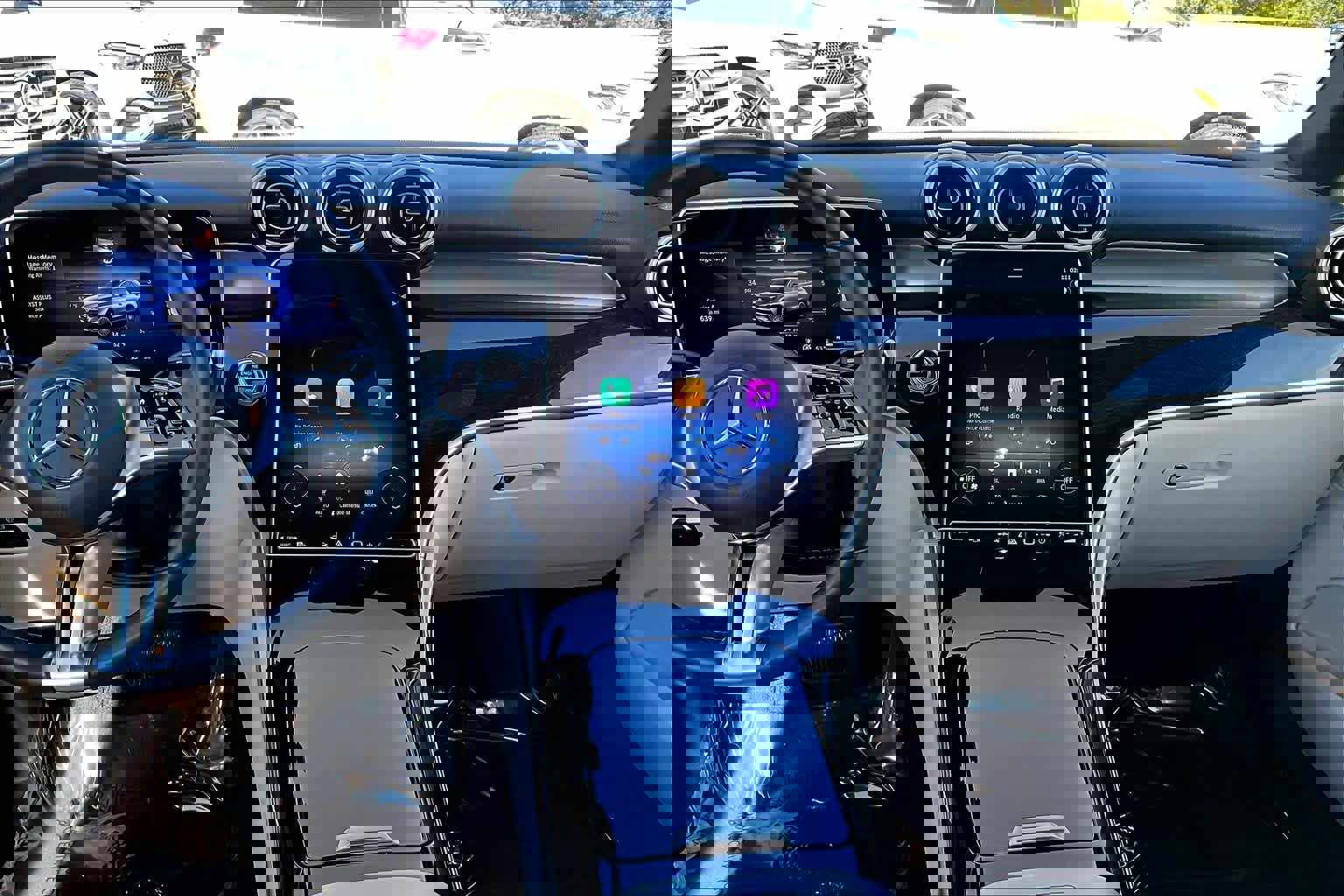 Certified 2025 Mercedes-Benz GLC 300 image 7