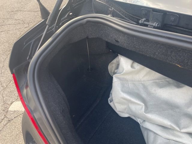 Used 2011 BMW 135i Convertible image 21