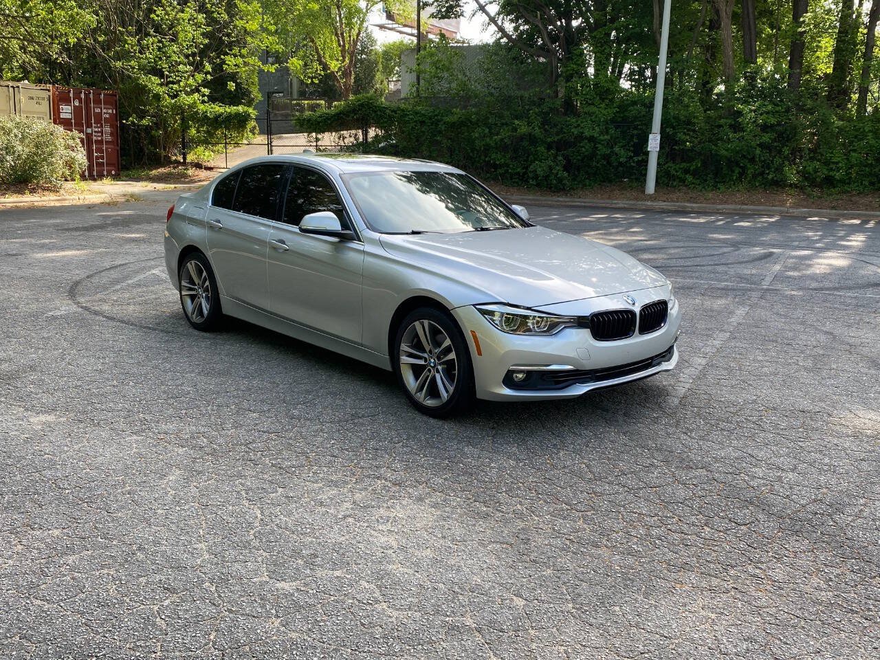 Used 2018 BMW 330i xDrive Sedan AWD/4WD image 3