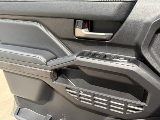 Used 2026 Toyota Tacoma Limited AWD/4WD image 22