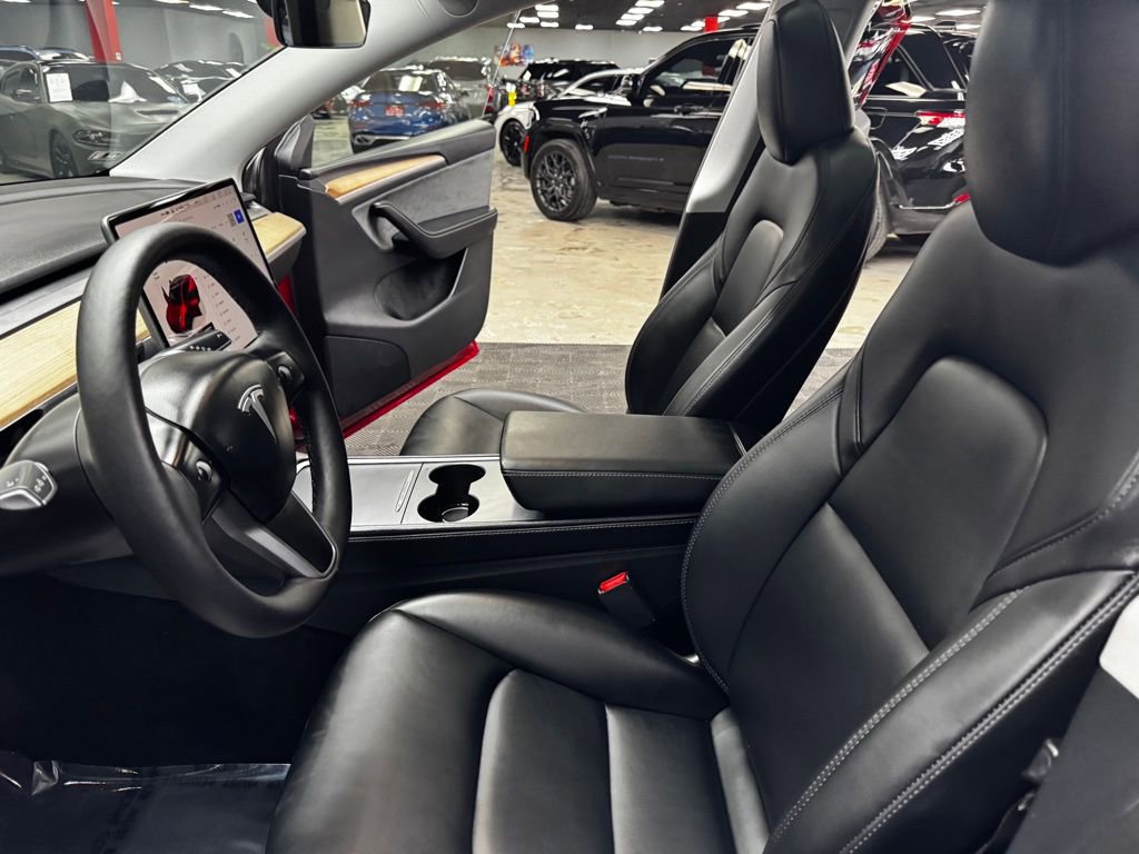 Used 2024 Tesla Model Y Long Range image 33