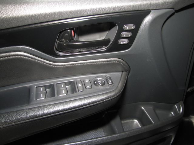 Used 2023 Honda Odyssey Touring image 12