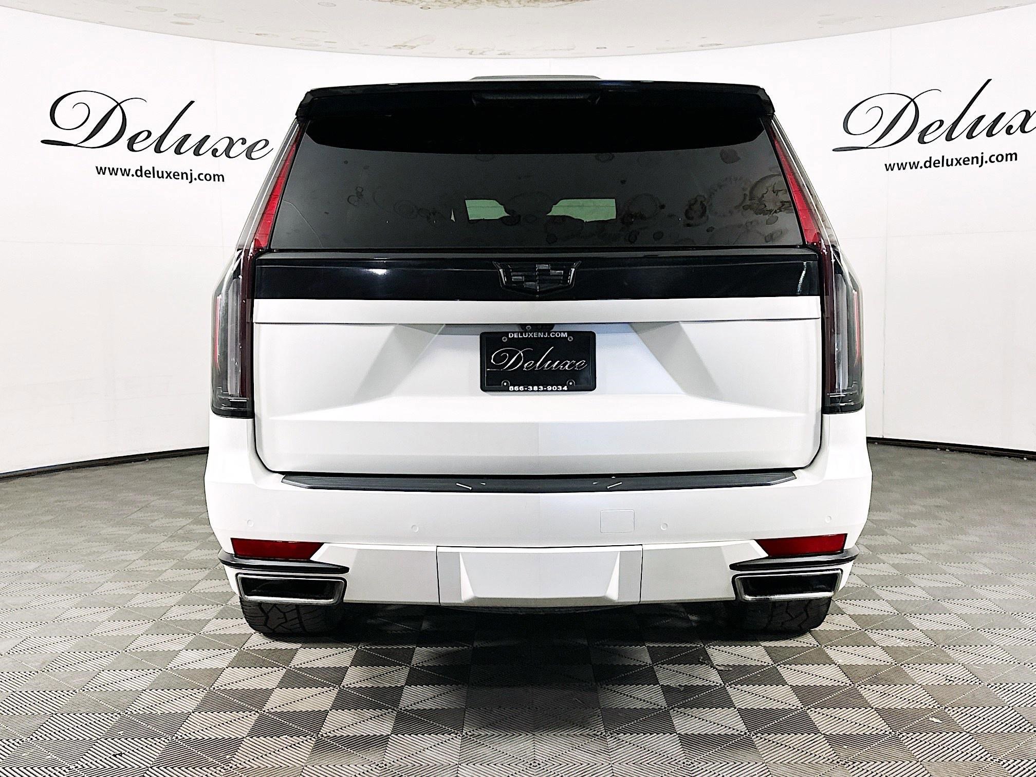 Used 2023 Cadillac Escalade Premium Luxury w/ Performance Package AWD/4WD image 5