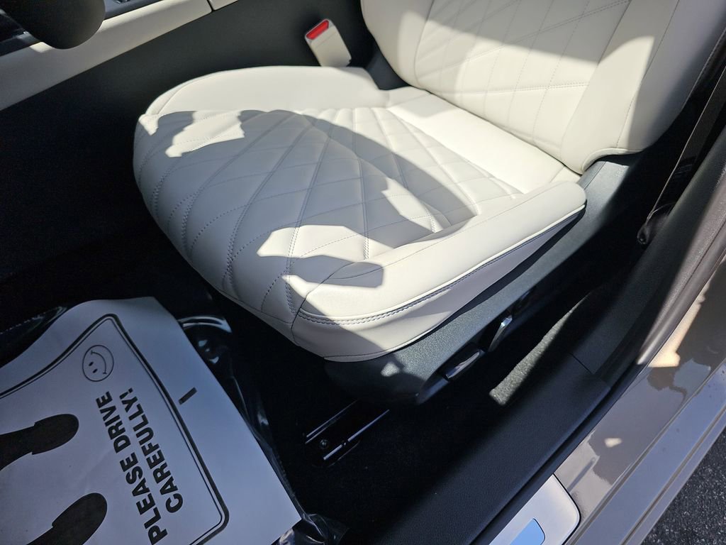 New 2026 Nissan Sentra SL w/ Floor Mat Package image 32