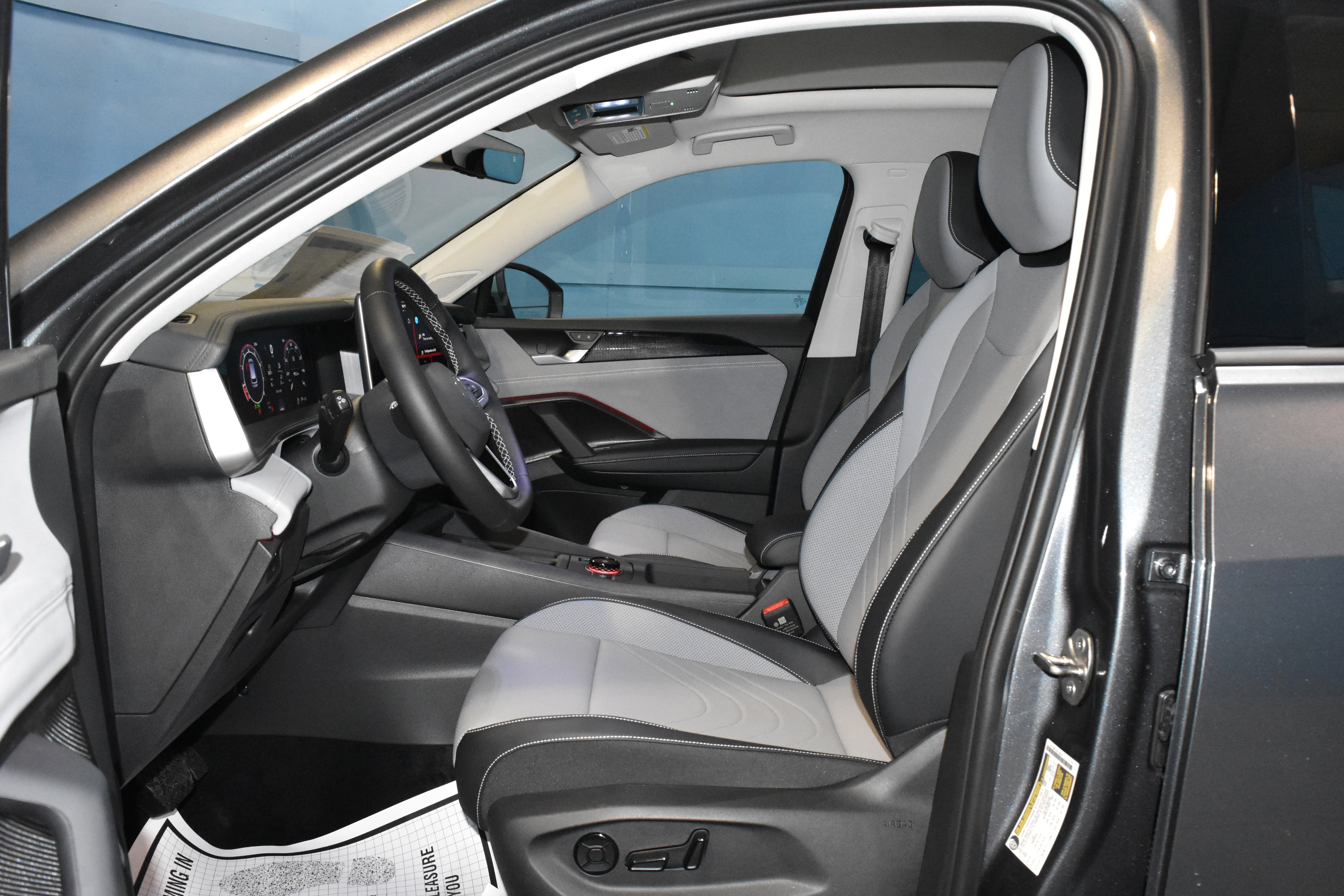 New 2026 Volkswagen Tiguan SE AWD/4WD image 6