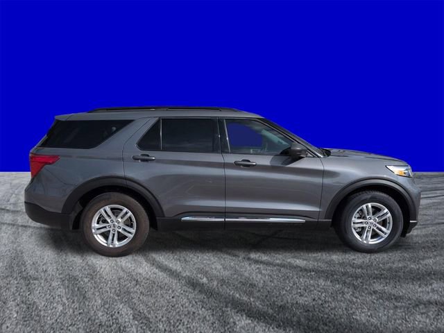 Certified 2023 Ford Explorer XLT image 3