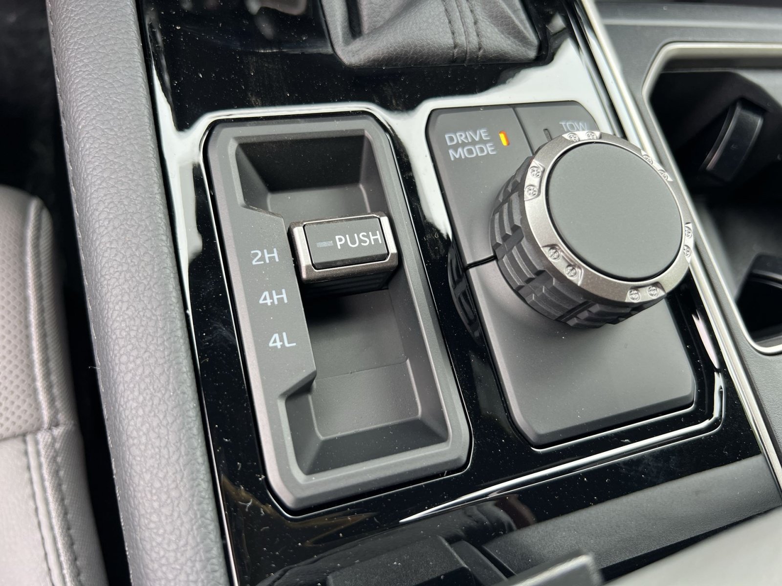 New 2026 Toyota Tundra Limited AWD/4WD image 24