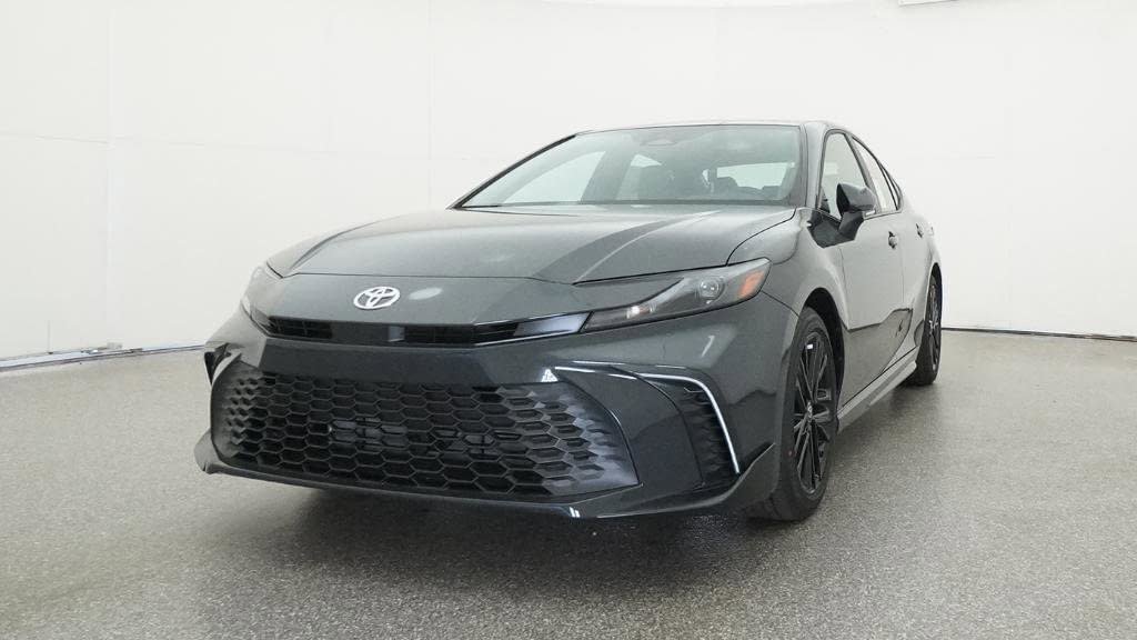 New 2026 Toyota Camry SE FWD image 32