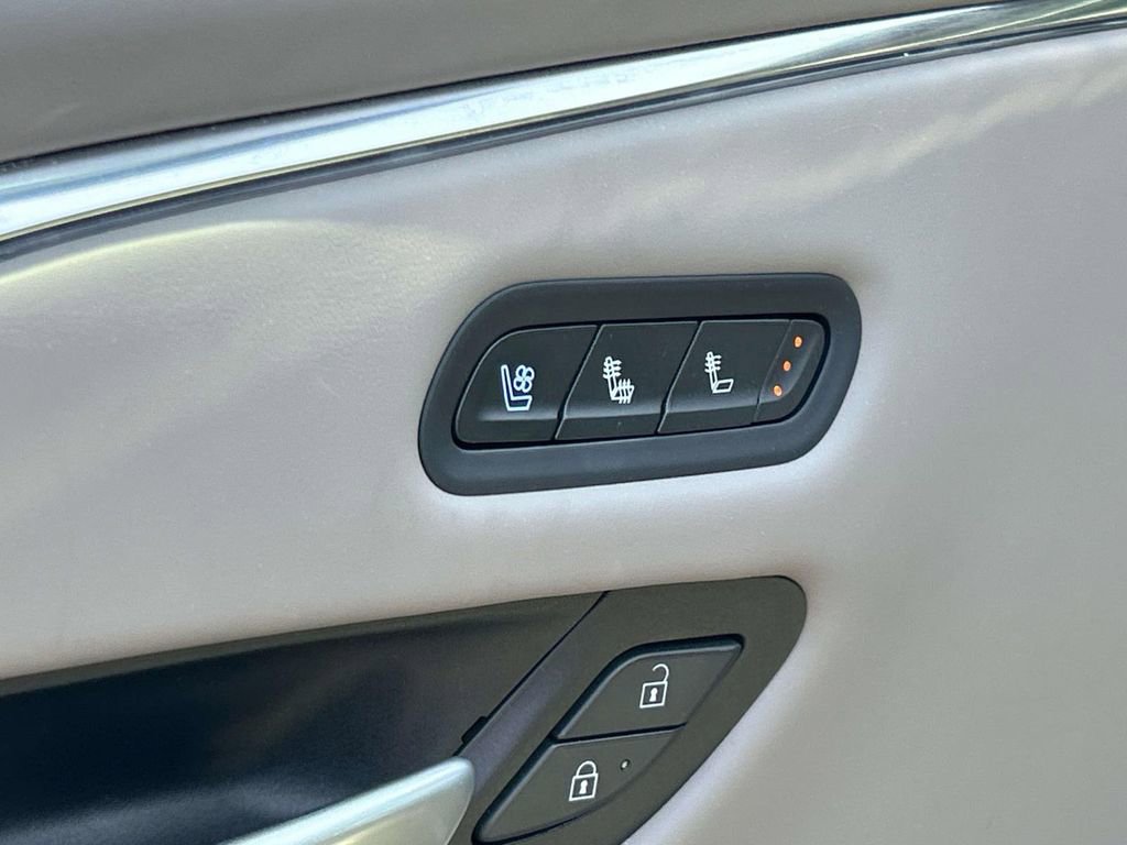 Certified 2023 Cadillac Escalade Sport Platinum w/ Heavy-Duty Trailer Package AWD/4WD image 29