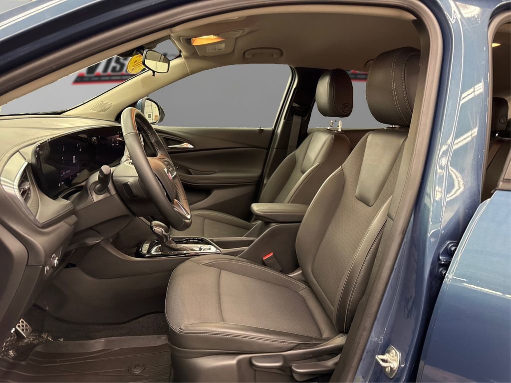 Used 2024 Buick Encore GX Preferred image 9