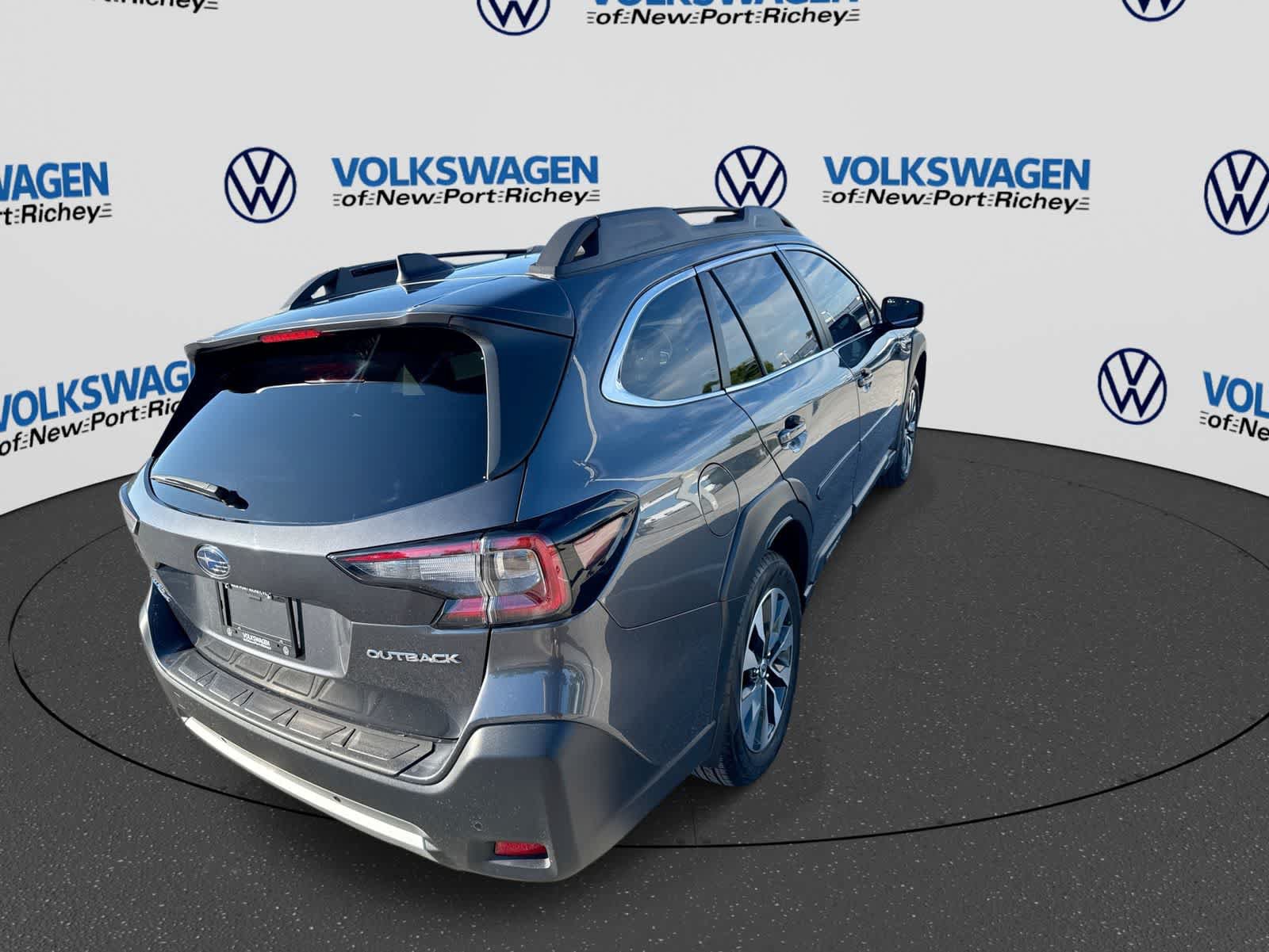 Used 2025 Subaru Outback Limited AWD/4WD image 14