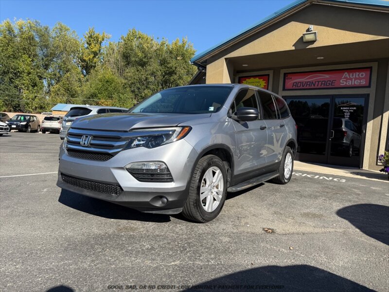 Used 2017 Honda Pilot LX image 3