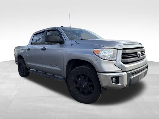 Used 2015 Toyota Tundra SR5 image 1