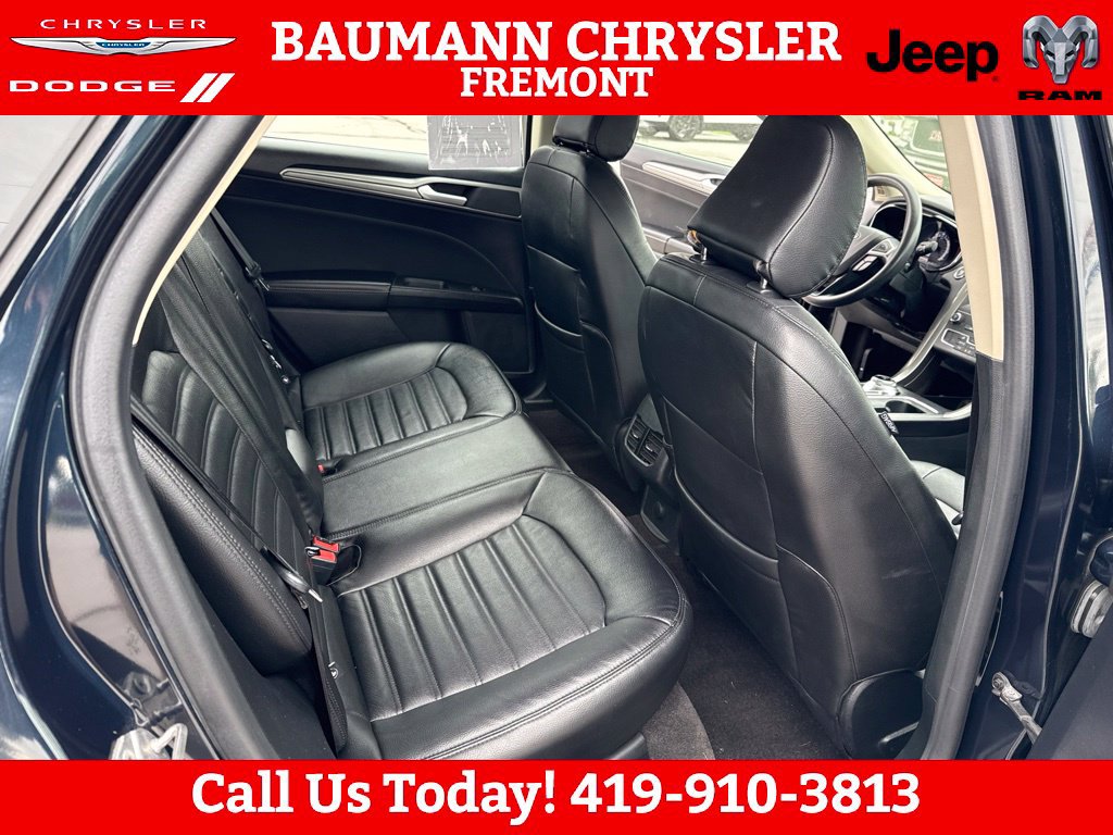 Used 2020 Ford Fusion SE AWD/4WD image 24