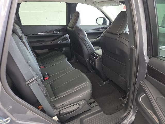Certified 2023 INFINITI QX60 Sensory w/ Vision Package FWD image 12