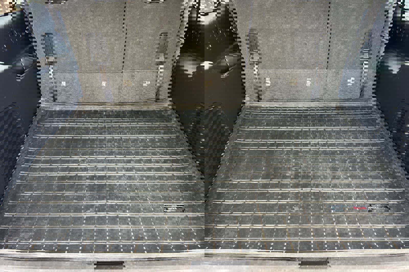 Used 2019 Chevrolet Suburban LT image 19