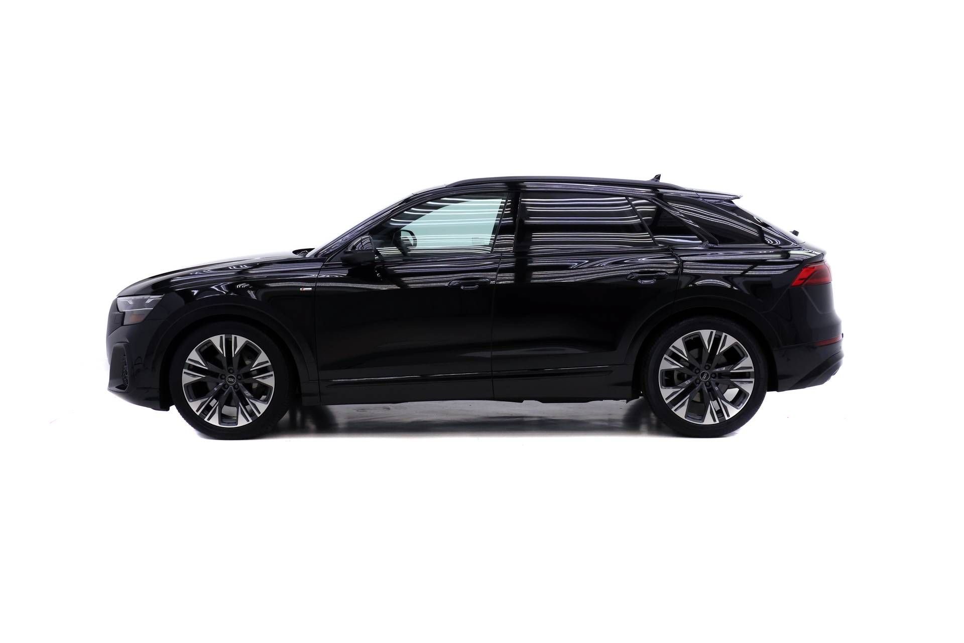 Certified 2026 Audi Q8 Premium Plus w/ Premium Plus Package AWD/4WD image 3