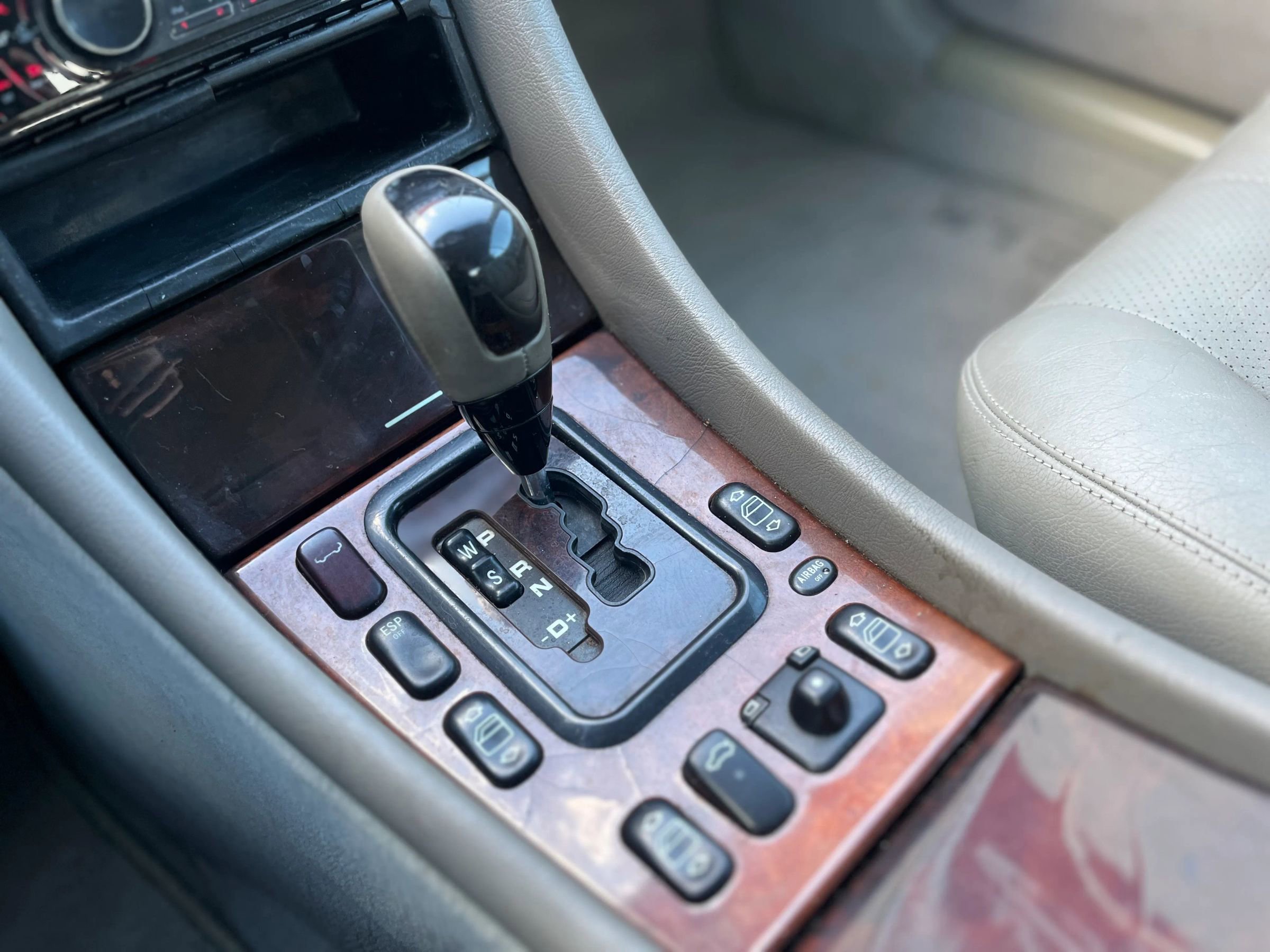 Used 2002 Mercedes-Benz CLK 320 Cabriolet image 21