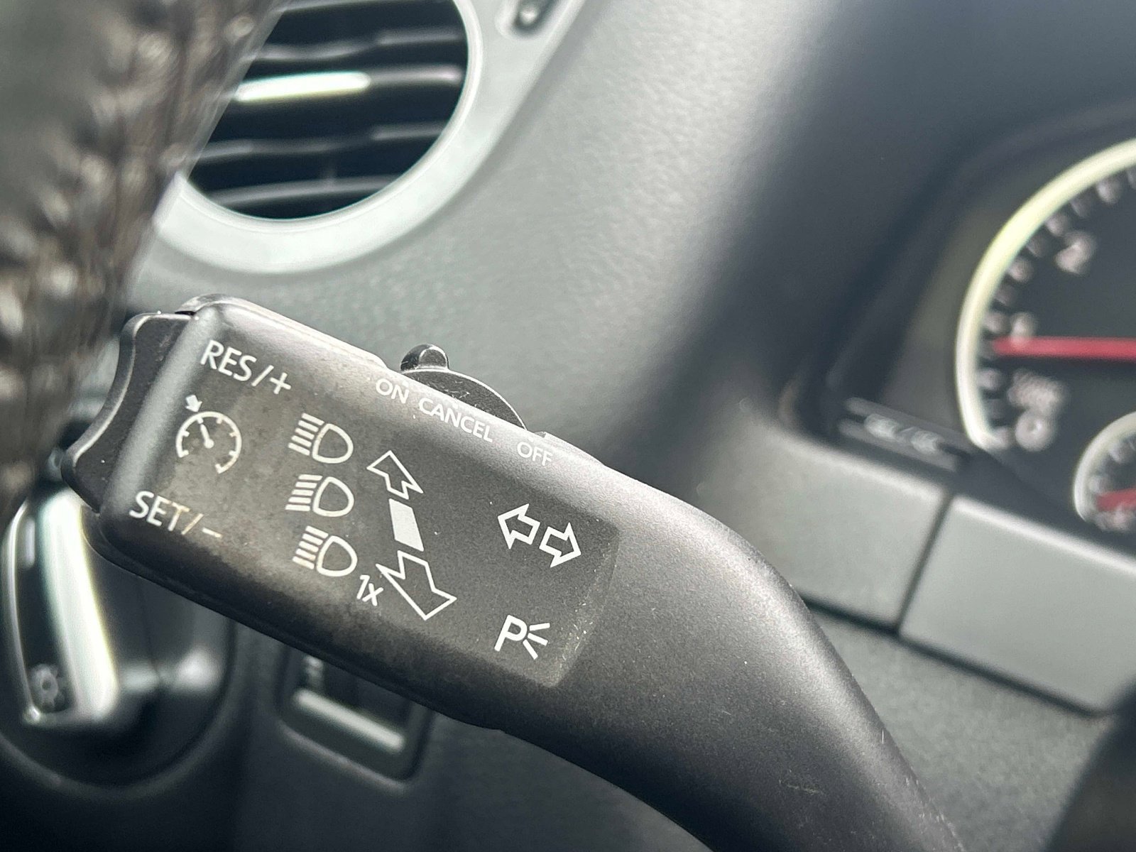 Used 2013 Volkswagen Tiguan S AWD/4WD image 24