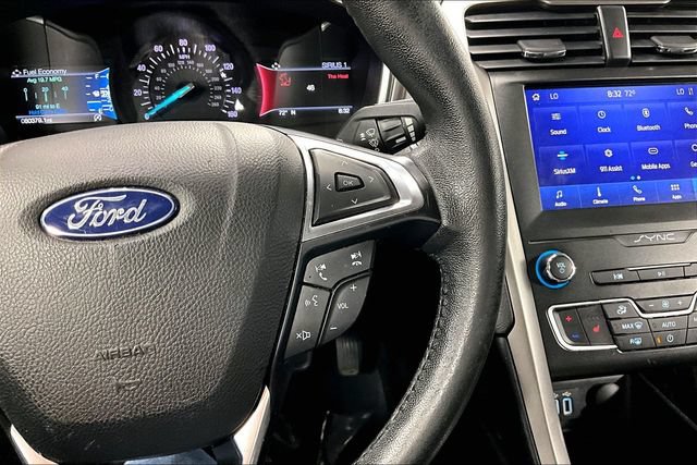 Used 2020 Ford Fusion SEL FWD image 12
