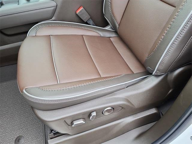 New 2026 GMC Sierra 3500 Denali w/ Denali Reserve Package image 18