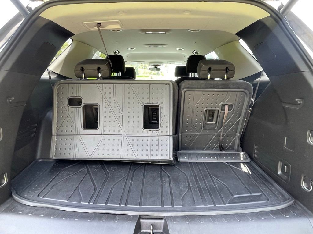 Used 2019 Chevrolet Traverse LT w/ LPO, Floor Liner Package AWD/4WD image 18