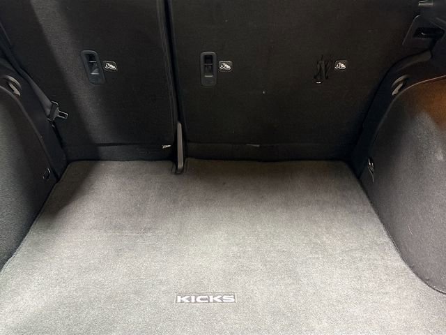 Used 2021 Nissan Kicks SV image 25