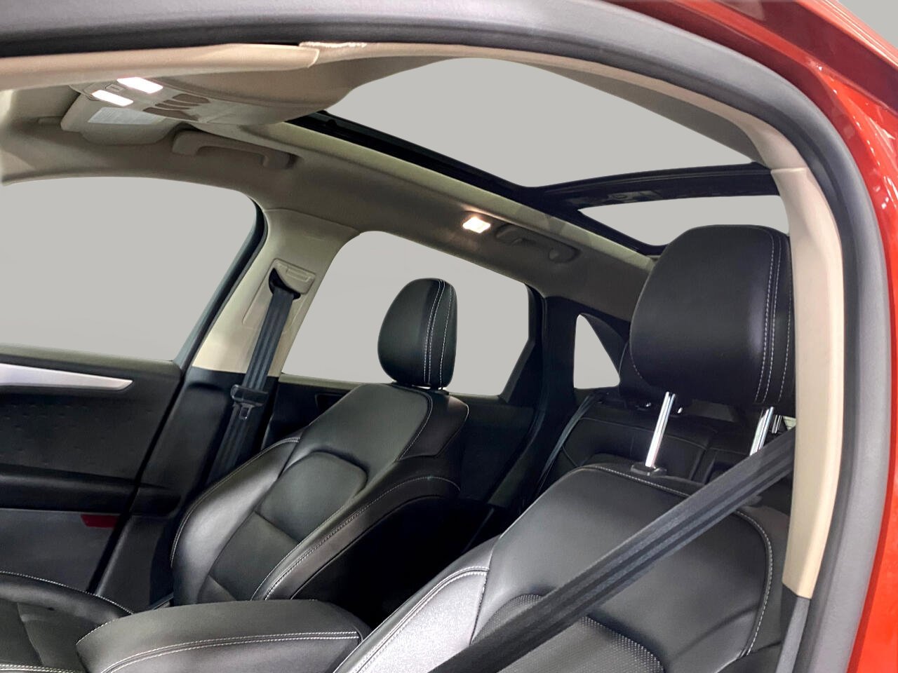 Used 2020 Ford Escape SEL image 15