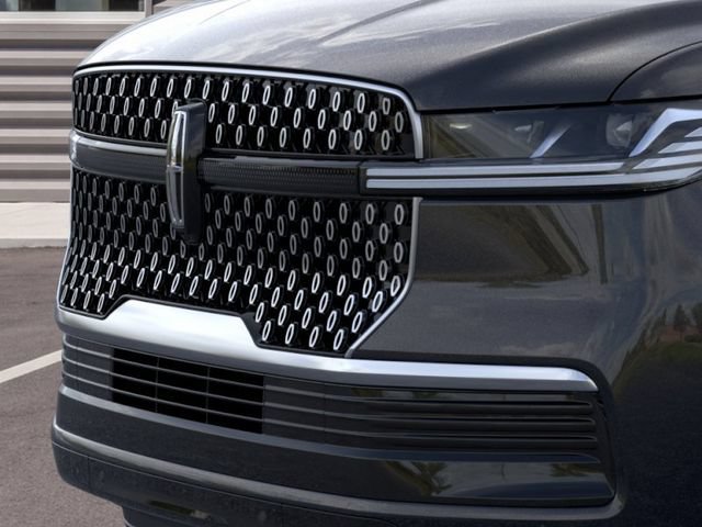 New 2026 Lincoln Navigator Premiere AWD/4WD image 17