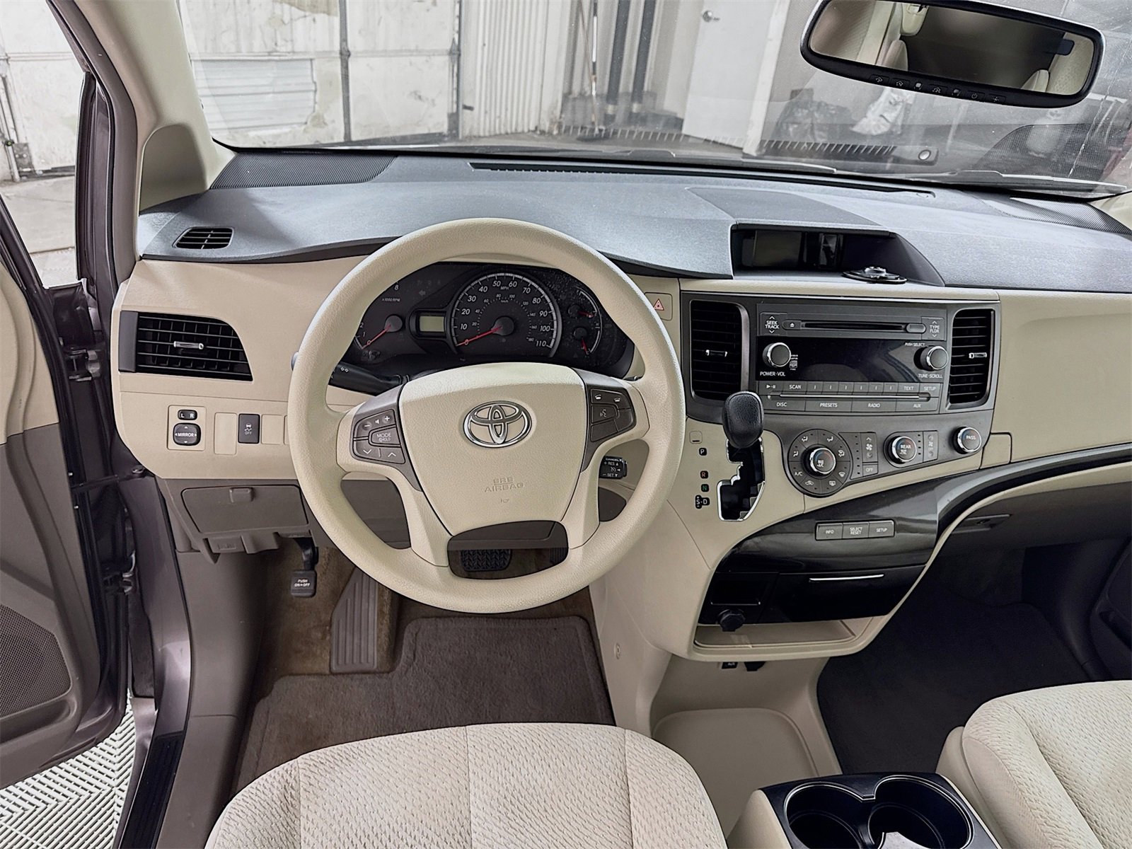 Used 2011 Toyota Sienna LE image 15