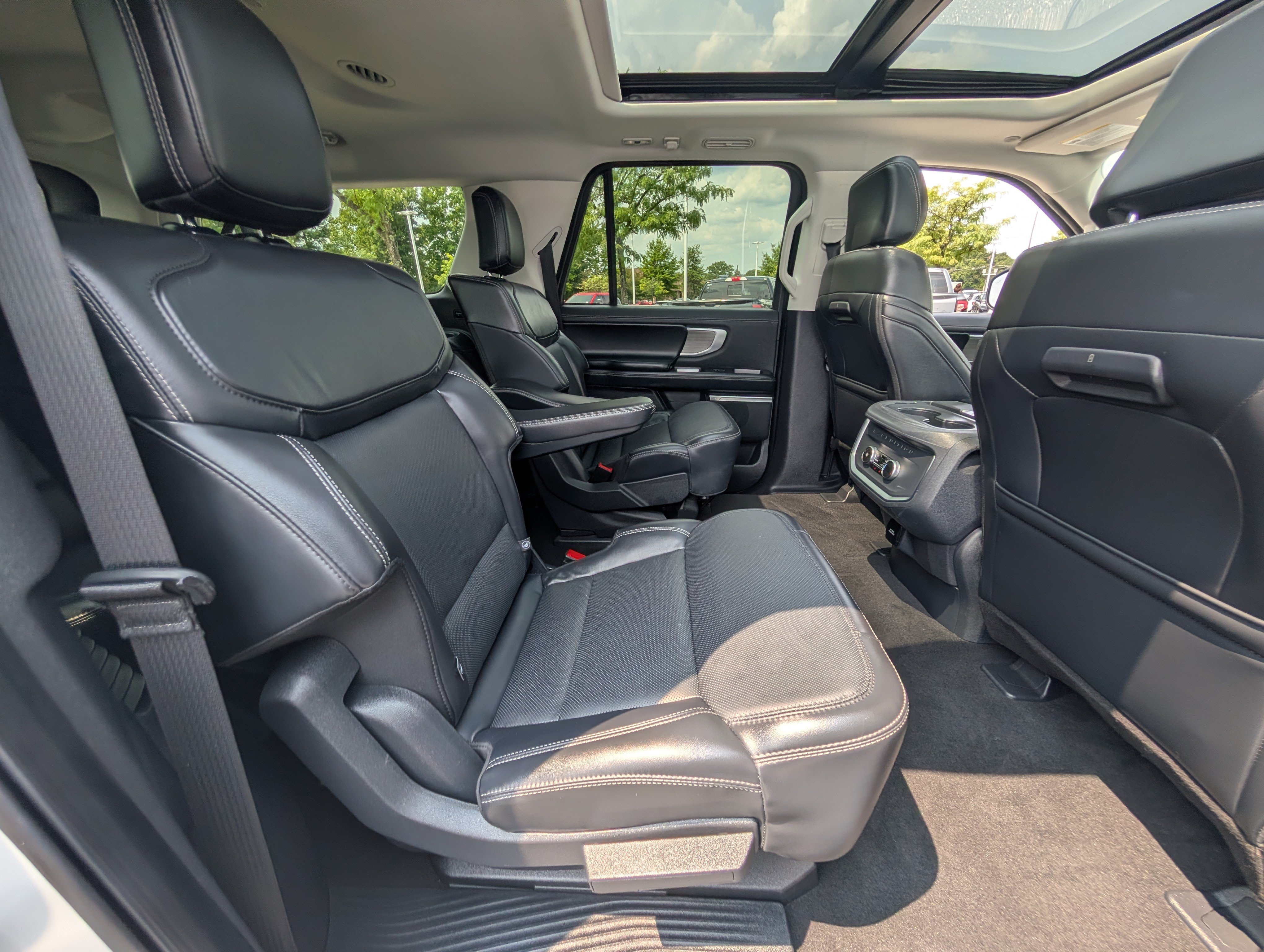 Certified 2025 Ford Expedition Max Platinum AWD/4WD image 10
