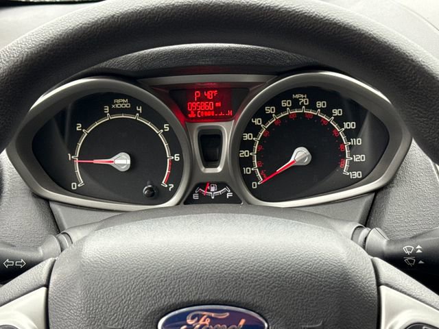 Used 2013 Ford Fiesta SE image 15