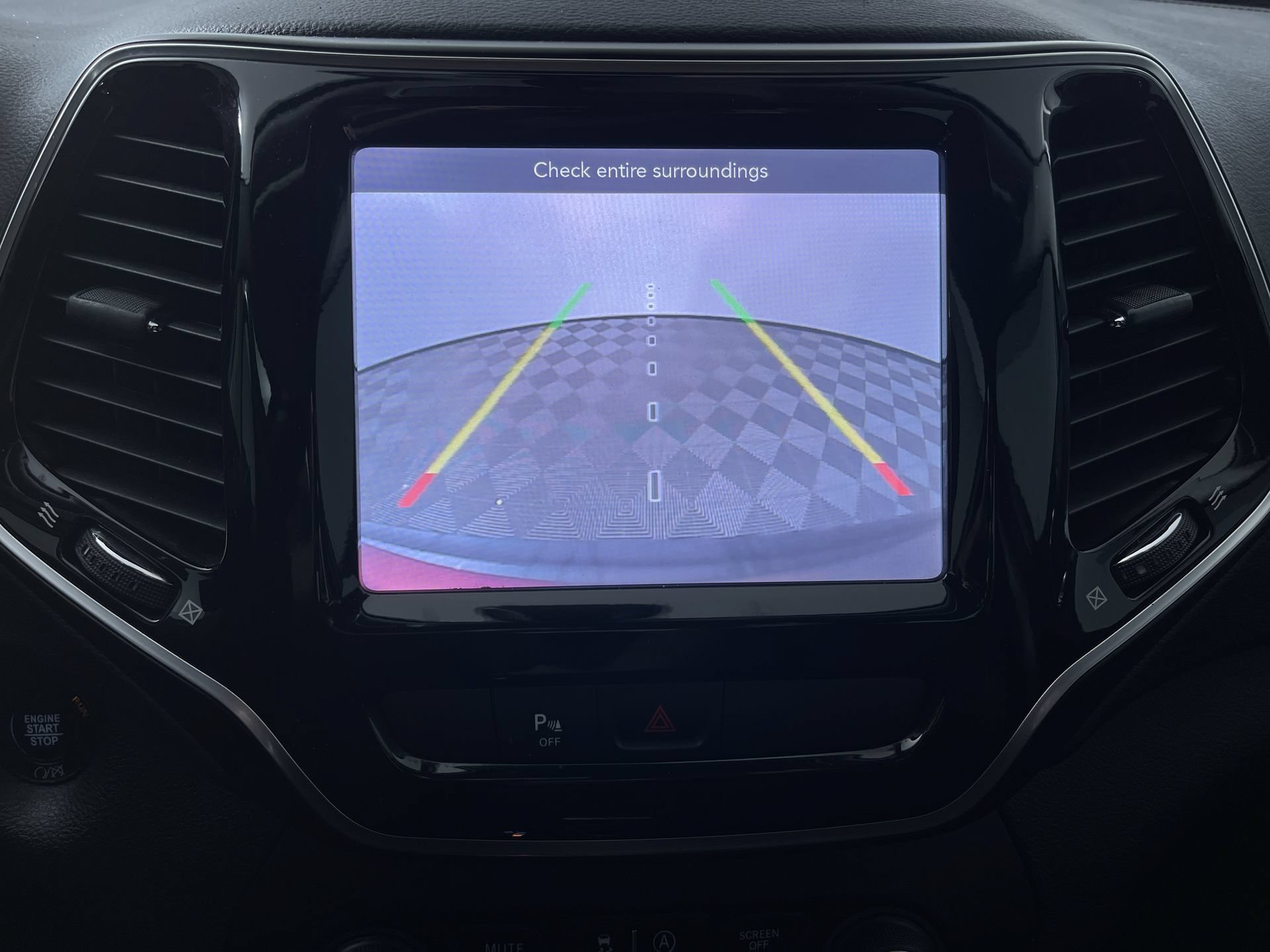 Used 2020 Jeep Cherokee Limited AWD/4WD image 19