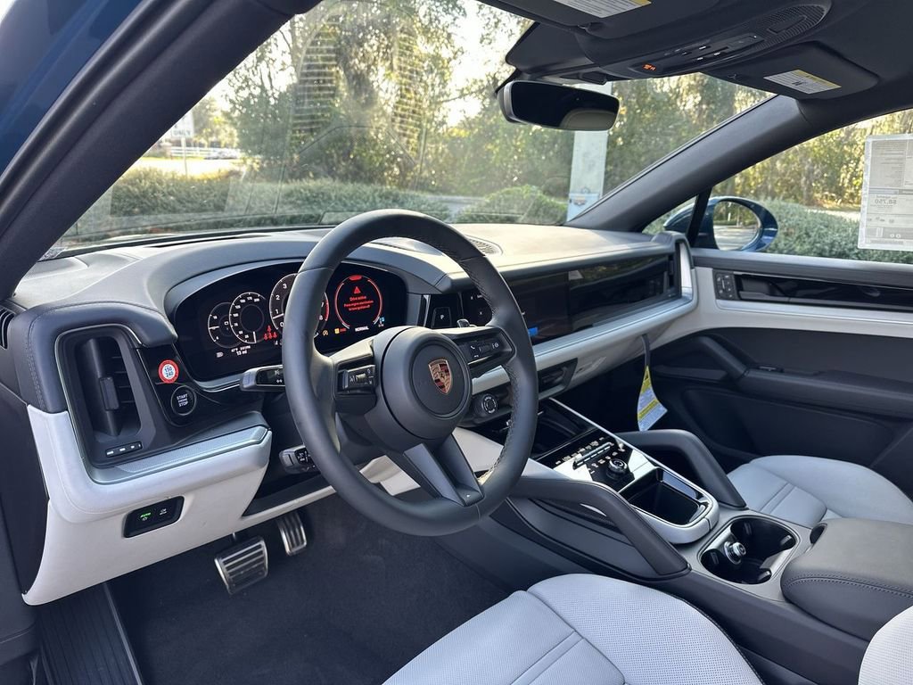 Certified 2026 Porsche Cayenne S AWD/4WD image 4