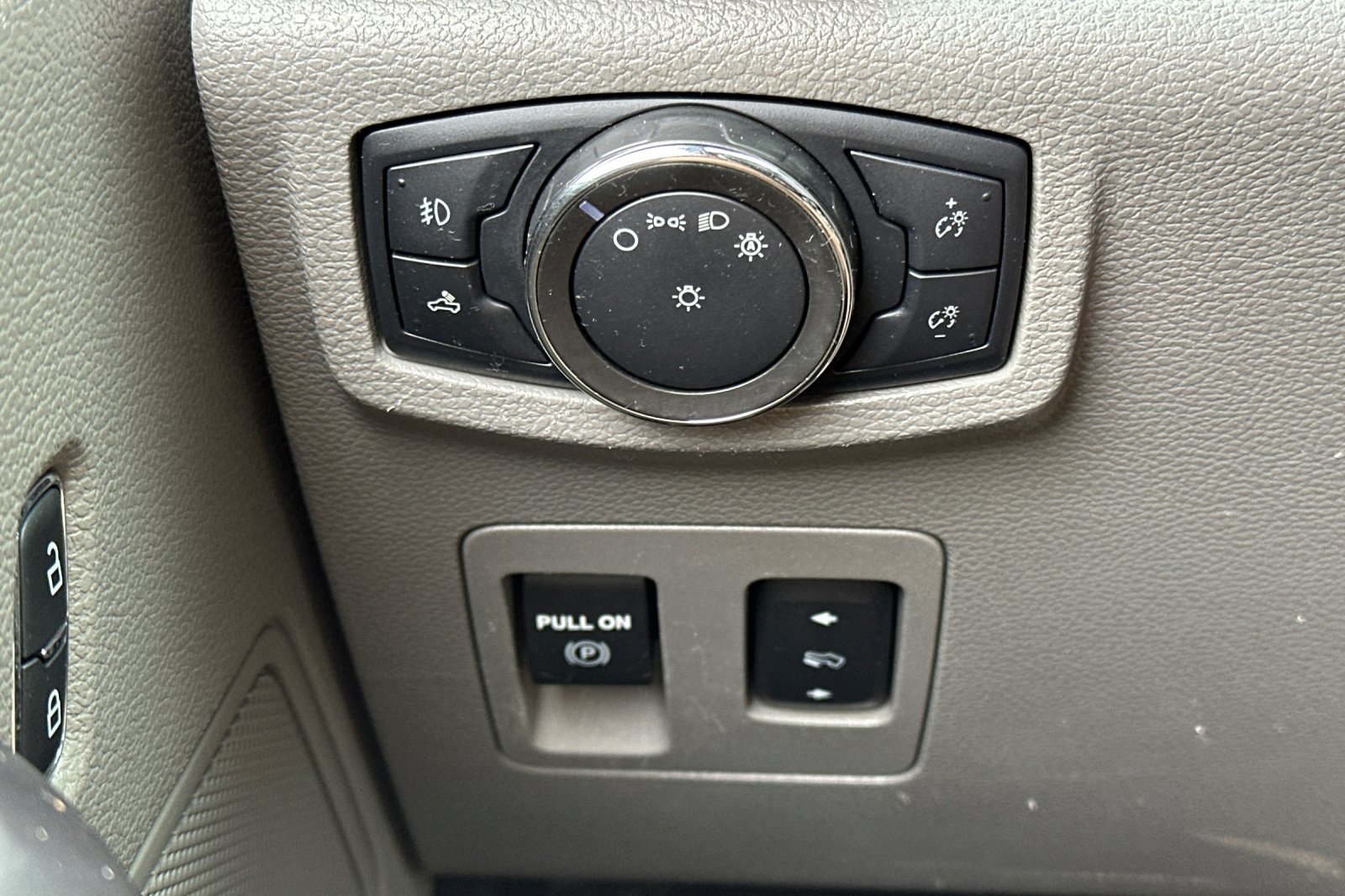 Used 2020 Ford F150 XLT w/ Equipment Group 301A Mid RWD image 25