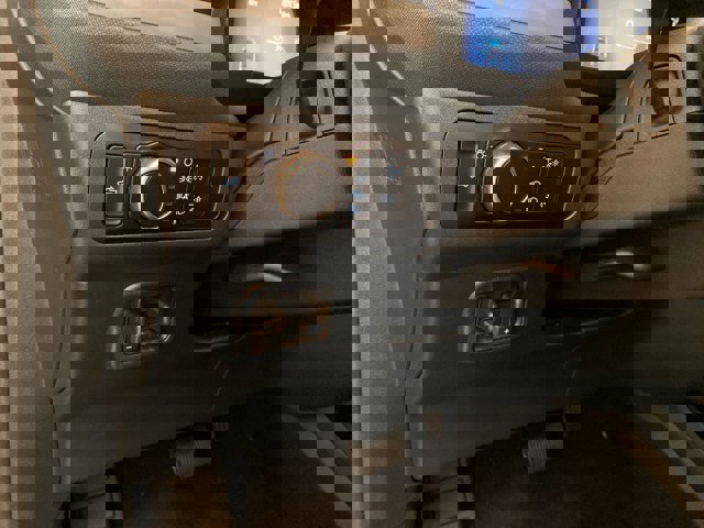 New 2025 Ford Maverick XLT w/ XLT Luxury Package image 17