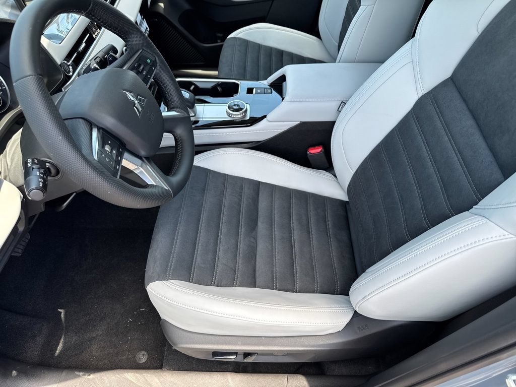 New 2026 Mitsubishi Outlander SE FWD image 25