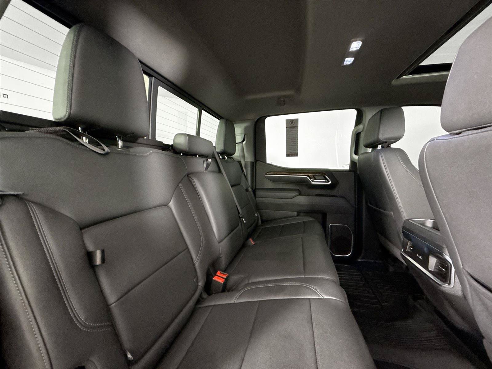 Used 2025 GMC Sierra 1500 Elevation w/ Elevation Premium Package AWD/4WD image 39
