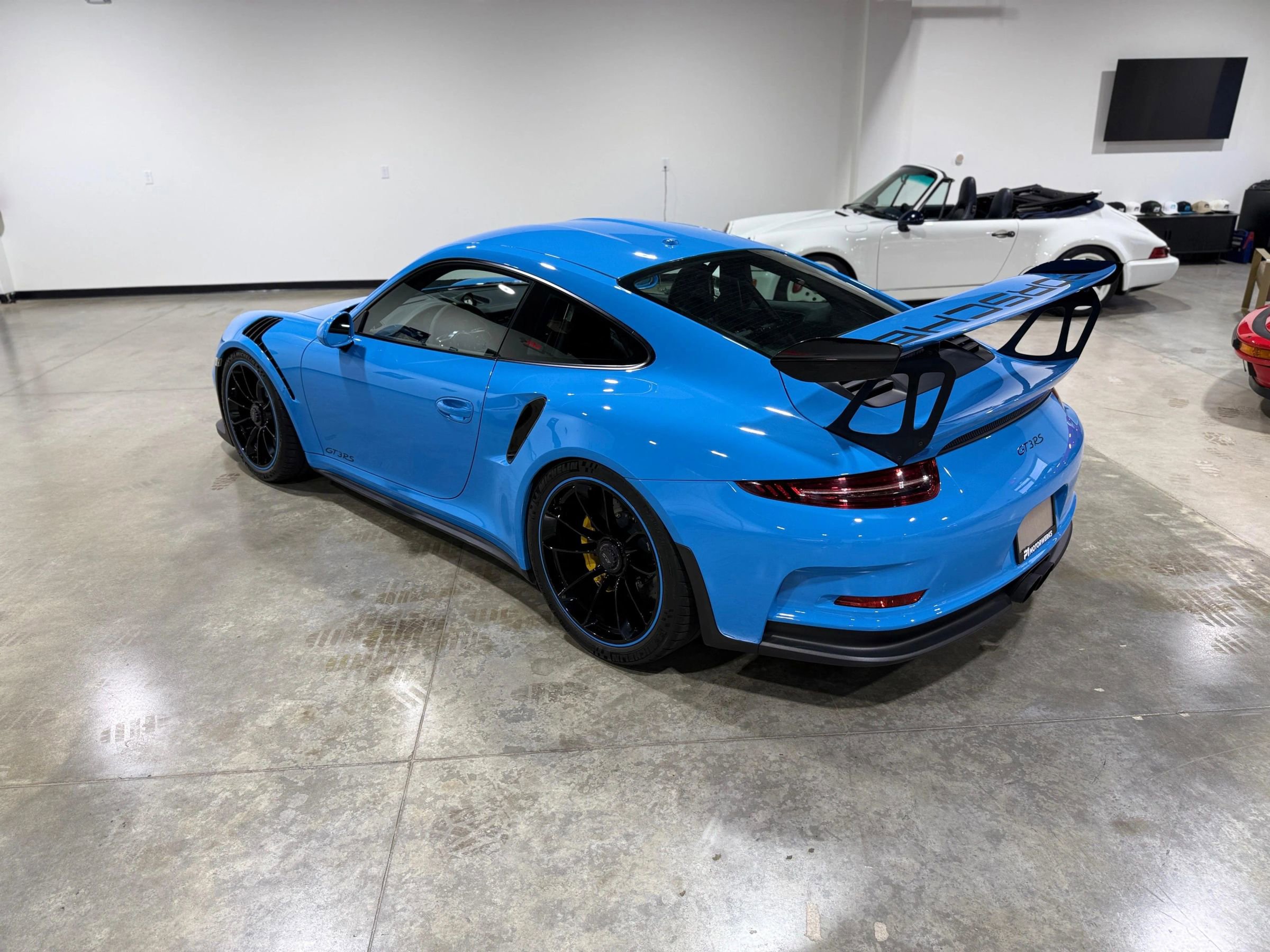 Used 2016 Porsche 911 GT3 RS RWD image 13