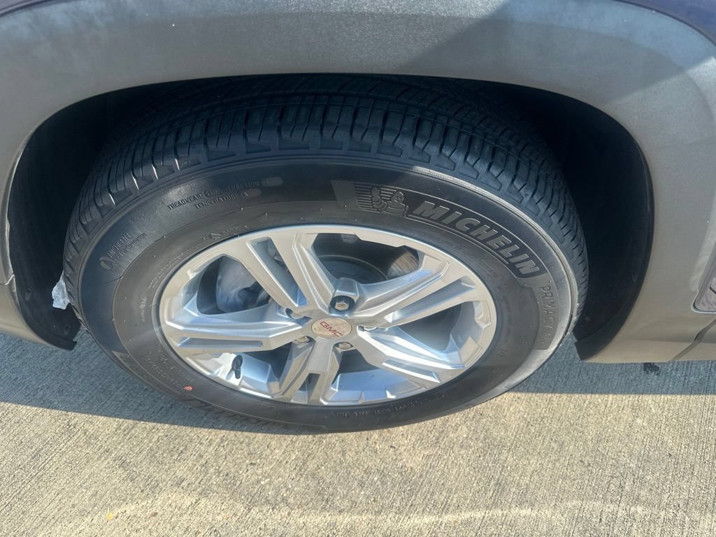 Used 2022 GMC Terrain SLE w/ LPO, Floor Liner Package FWD image 37