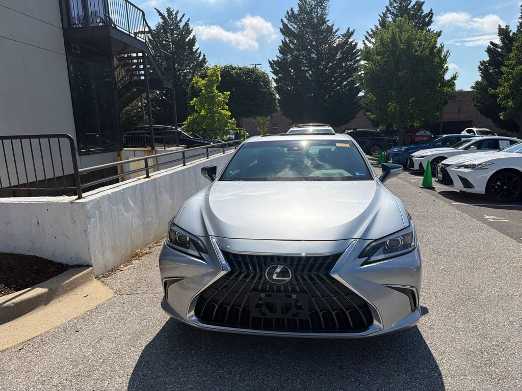 Certified 2025 Lexus ES 350 w/ Premium Package FWD image 4